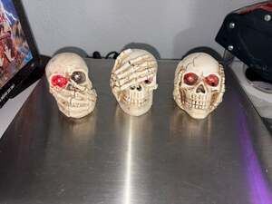 Halloween LED Light Up Mini Resin Skeleton Skulls Trio Set